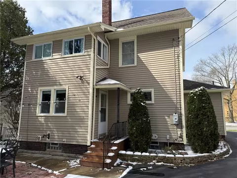 Exterior - 125 Brett Rd, Irondequoit, NY 14609 photo 3 of 8
