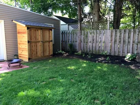 Exterior - 125 Brett Rd, Irondequoit, NY 14609 photo 6 of 8