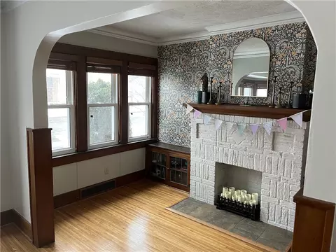 Living - 125 Brett Rd, Irondequoit, NY 14609 photo 2 of 8
