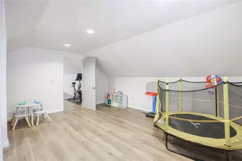 Entry Way - 117 Bay View Rd, Irondequoit, NY 14609 photo 6 of 7