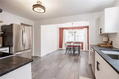 Kitchen - 117 Bay View Rd, Irondequoit, NY 14609 photo 6 of 7