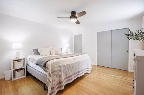 Bedroom - 117 Bay View Rd, Irondequoit, NY 14609 photo 2 of 4