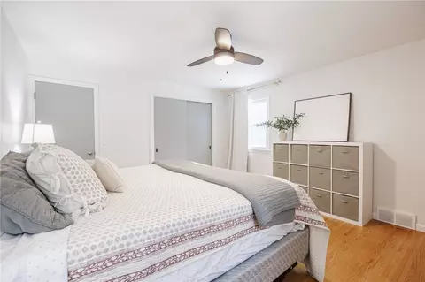 Bedroom - 117 Bay View Rd, Irondequoit, NY 14609 photo 3 of 4
