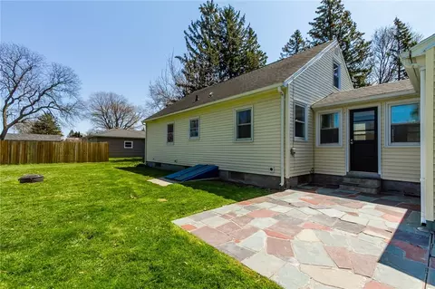 Exterior - 117 Bay View Rd, Irondequoit, NY 14609 photo 4 of 5