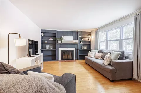 Living - 117 Bay View Rd, Irondequoit, NY 14609 photo 6 of 8