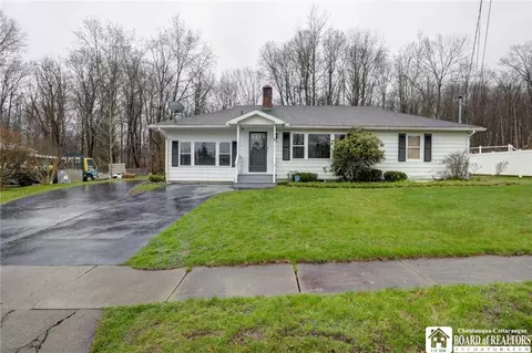 47 Summit Ave, Jamestown, NY 14701