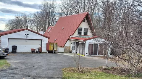 7173 County House Rd, Sennett, NY 13021