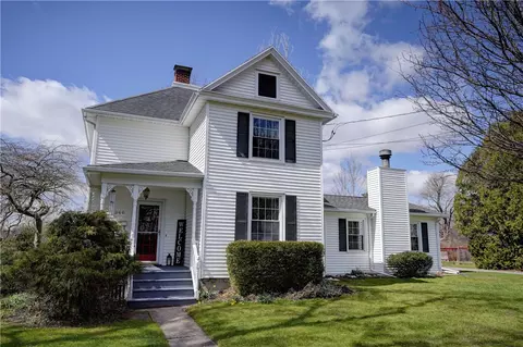 240 N Pleasant St, Canandaigua, NY 14424