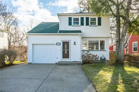 424 Helendale Rd, Irondequoit, NY 14609 photo 9