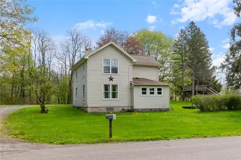 3006 Cambier Rd, Newark, NY 14513