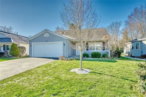 95 Freedom Pond Ln, Chili, NY 14514