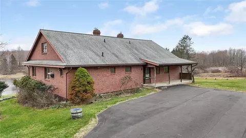 492 Bunn Hill Rd, Vestal, NY 13850