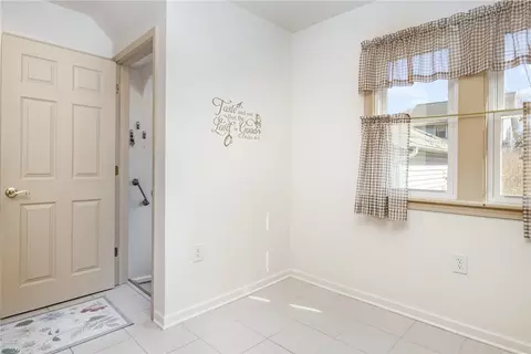 94 Lanvale Park, Irondequoit, NY 14617 photo 11