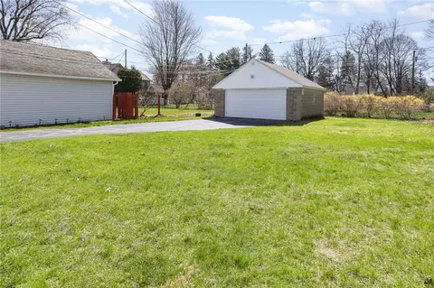 94 Lanvale Park, Irondequoit, NY 14617 photo 21