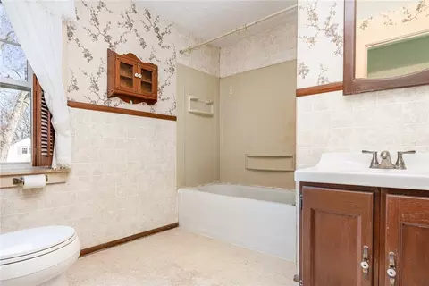 94 Lanvale Park, Irondequoit, NY 14617 photo 19