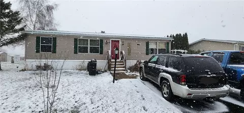 22 Morgan Run, Clifton Springs, NY 14432