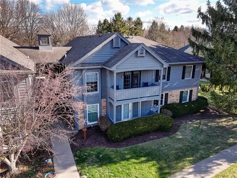54 Wood Creek Dr, Pittsford, NY 14534