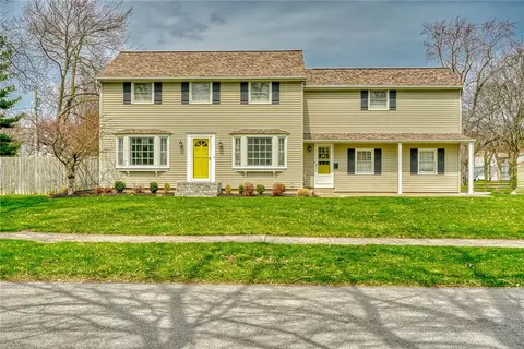 131 Seth Land Dr, Irondequoit, NY 14617