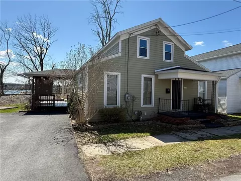 10 Prospect St, Seneca Falls, NY 13148