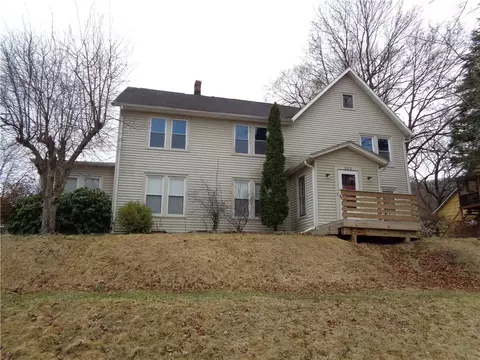 252 W 2nd St, Corning, NY 14830