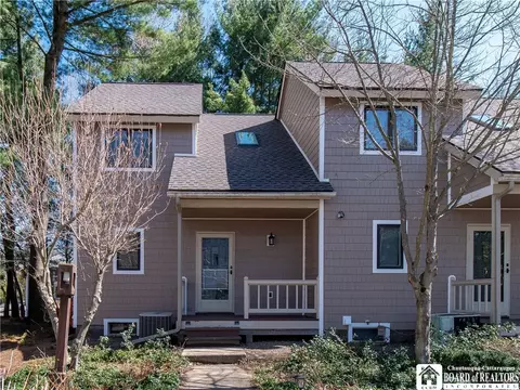 29 Elm Ln #27, Chautauqua, NY 14722
