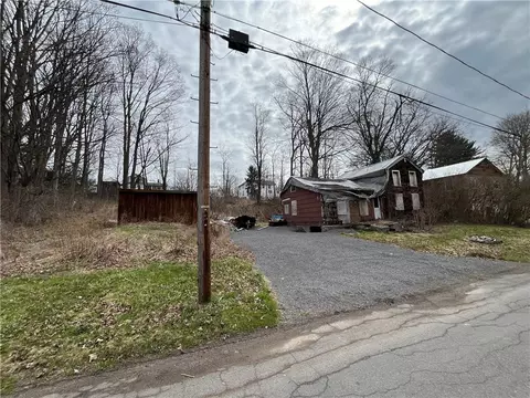 5946 Jefferson St, Wolcott, NY 14590