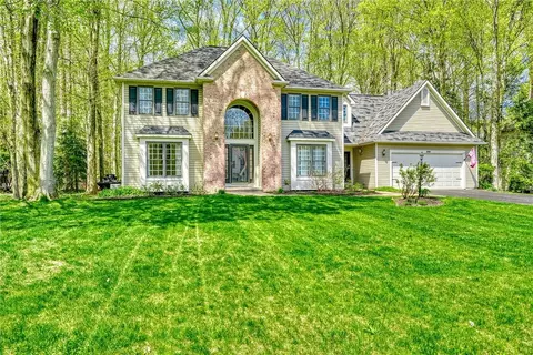 841 Houston Rd, Webster, NY 14580