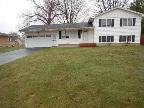 180 Lida Ln, Greece, NY 14616