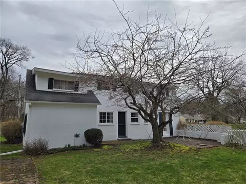 21 Dickerson St, Lyons, NY 14489 photo 4