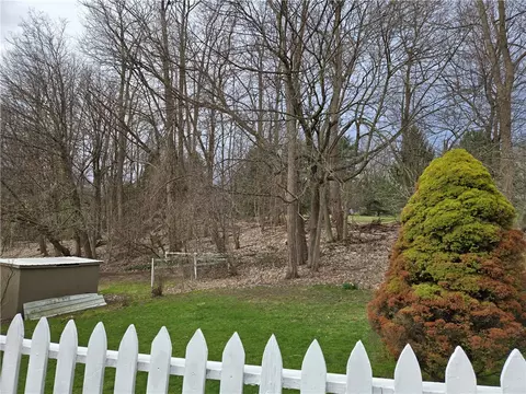 21 Dickerson St, Lyons, NY 14489 photo 5