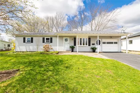 29 E Crest Dr, Gates, NY 14606
