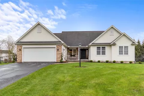 26 Simone Ter, Webster, NY 14580