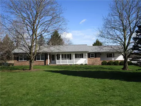 201 Semmel Rd, Honeoye Falls, NY 14472