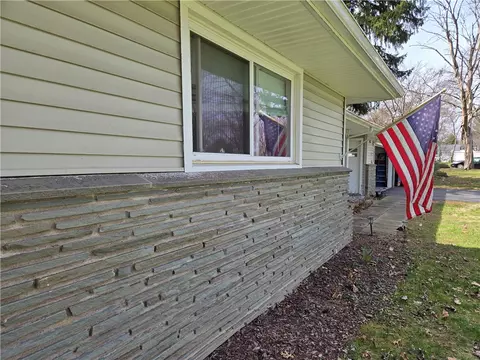 41 Hillhurst Ln, Irondequoit, NY 14617 photo 36