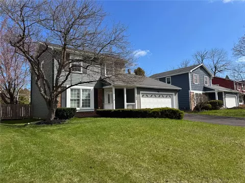 288 Pebbleview Dr, Greece, NY 14612