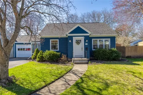 123 Ellington Rd, Rochester, NY 14616