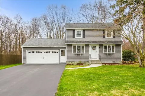 59 Rye Rd, Greece, NY 14626