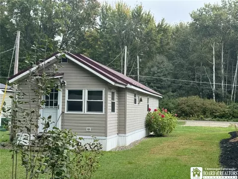 130 Goose Creek Rd, Busti, NY 14710