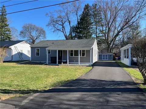 31 Evergreen Dr, Corning, NY 14830