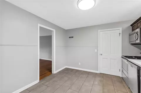 558 Eaton Rd, Irondequoit, NY 14617 photo 12