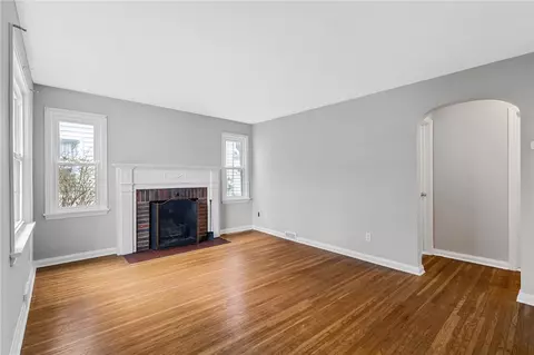 558 Eaton Rd, Irondequoit, NY 14617 photo 4