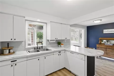 Kitchen - 623 Beverly Dr, Webster, NY 14580 photo 2 of 3