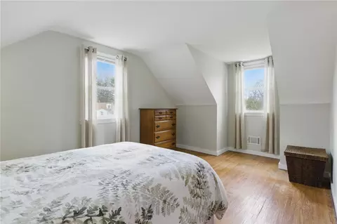 Bedroom - 623 Beverly Dr, Webster, NY 14580 photo 6 of 7