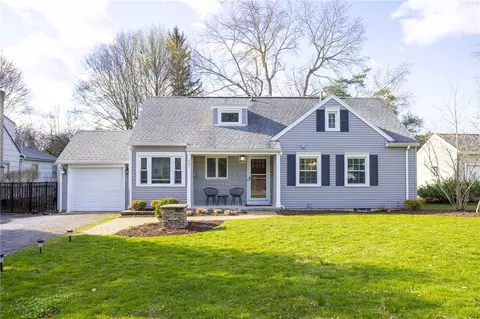 207 Ashbourne Rd, Rochester, NY 14618
