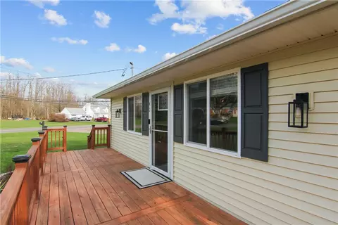 163 Hillview Dr, Big Flats, NY 14814