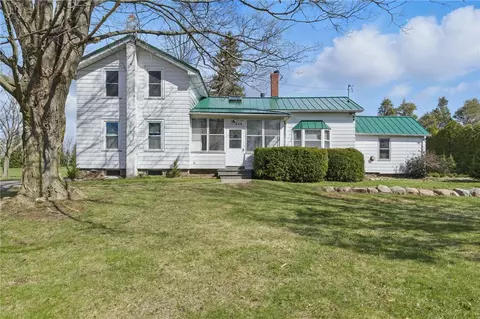 526 Moul Rd, Parma, NY 14468