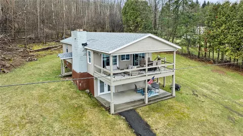 6186 Reservoir Rd, Hamilton, NY 13346