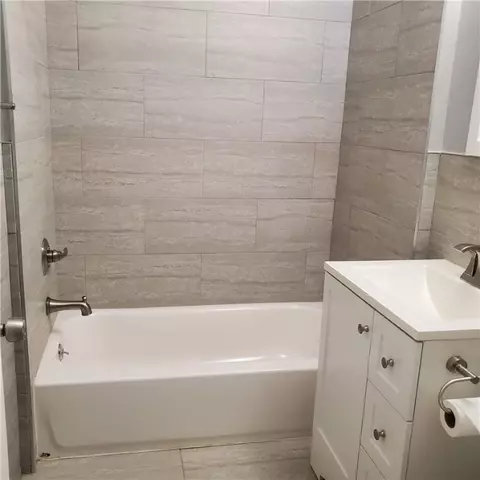 Bath - 75 Oakridge Dr, Irondequoit, NY 14617 photo 1 of 3