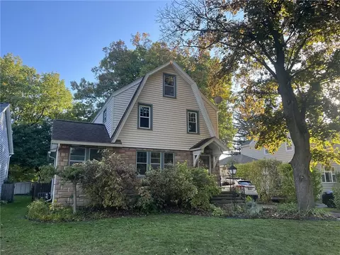 367 Barry Rd, Irondequoit, NY 14617