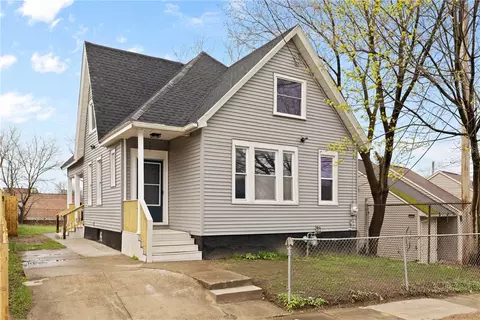 33 Barons St, Rochester, NY 14605